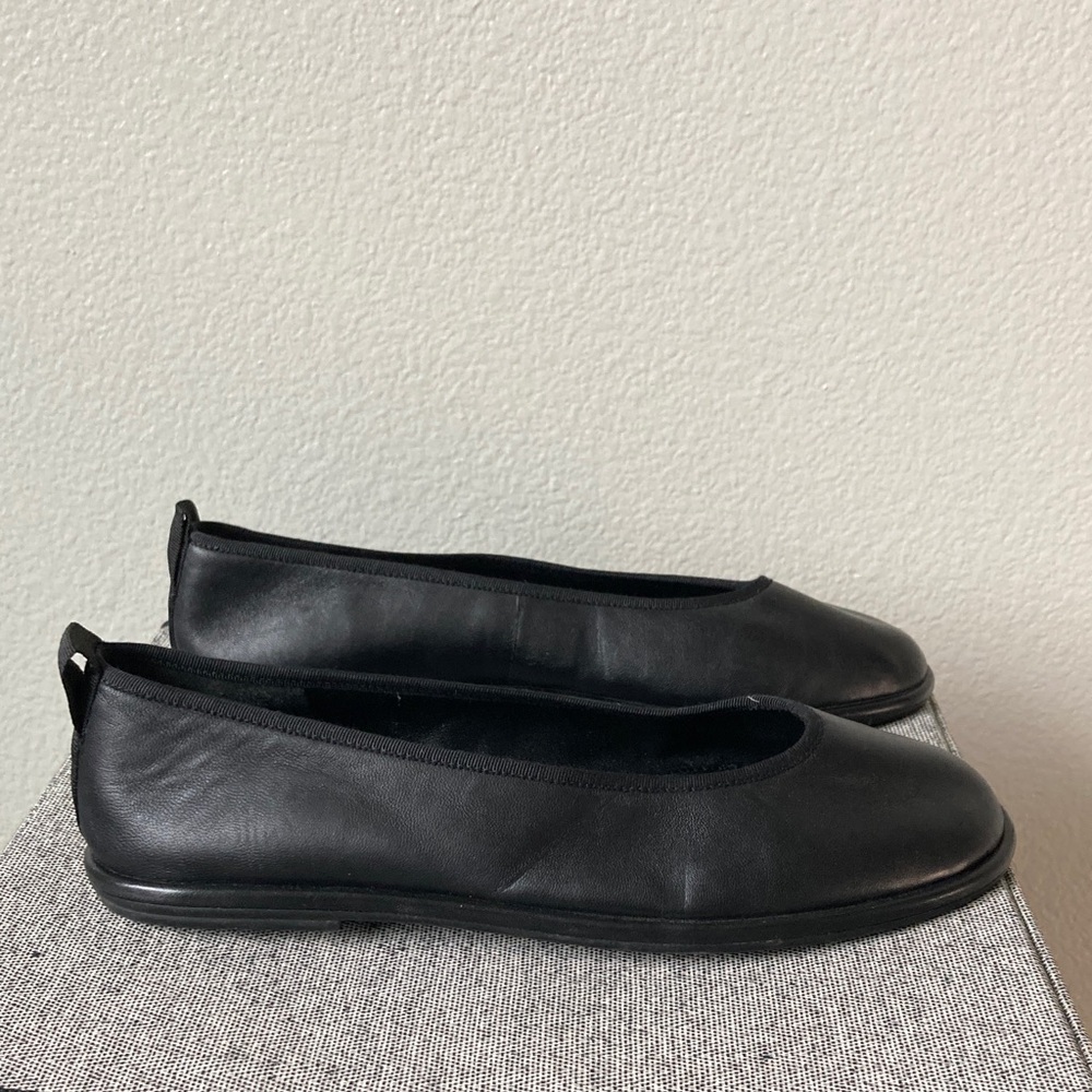 Vince Black Leather Ballet Flats - Picture 2 of 11